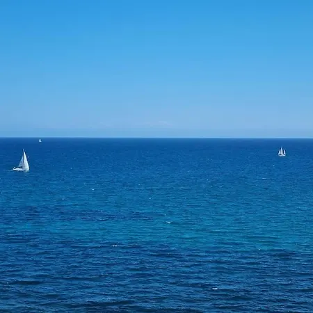 Amaizing Flat With Sea View דירה *